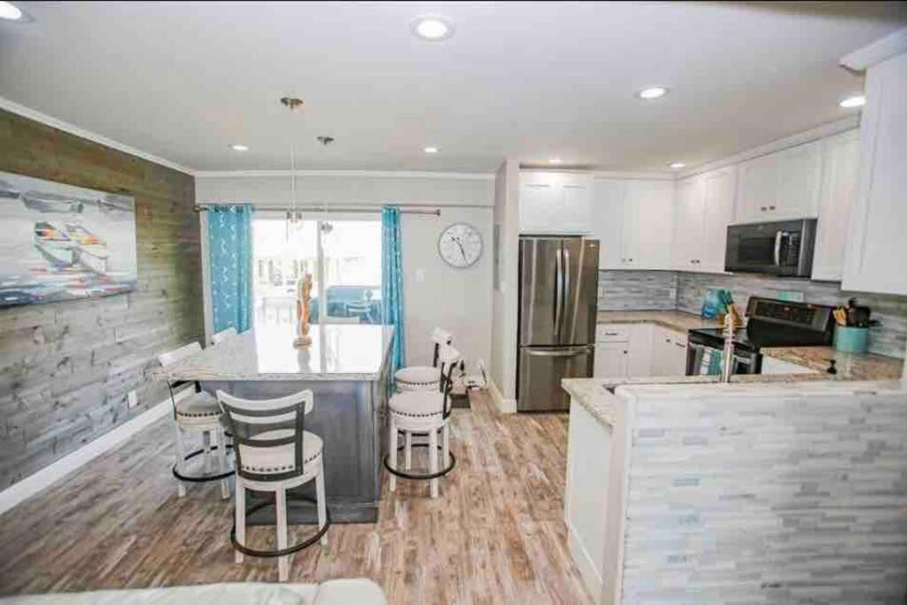 Beachfront Retreat! 3 Steps To Walkover! Surfside Beach Ngoại thất bức ảnh